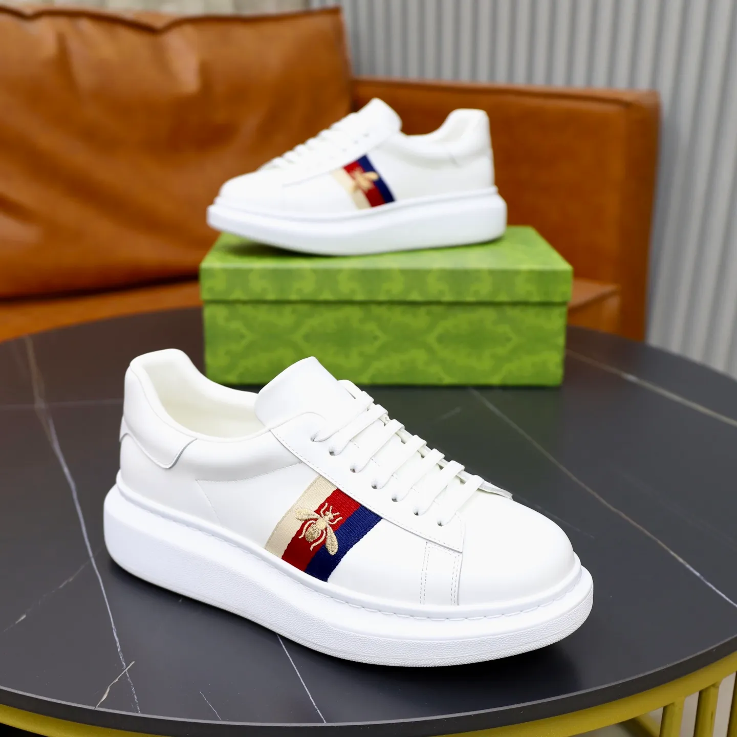 Ex-factory price: 540💰💰🙅‍♂️🙅‍♂️🙅‍♂️ Brand: GUCCI Standard code: 38-44 (45 customized) Grade: Same as the official website Material: Cowhide stitching Comfortable and breathable sheepskin lining Lightweight and wear-resistant sports outsole Style category: Men's fashionable casual shoes Running sports shoes Distinguished luxury brand elements Top luxury color: actual picture color